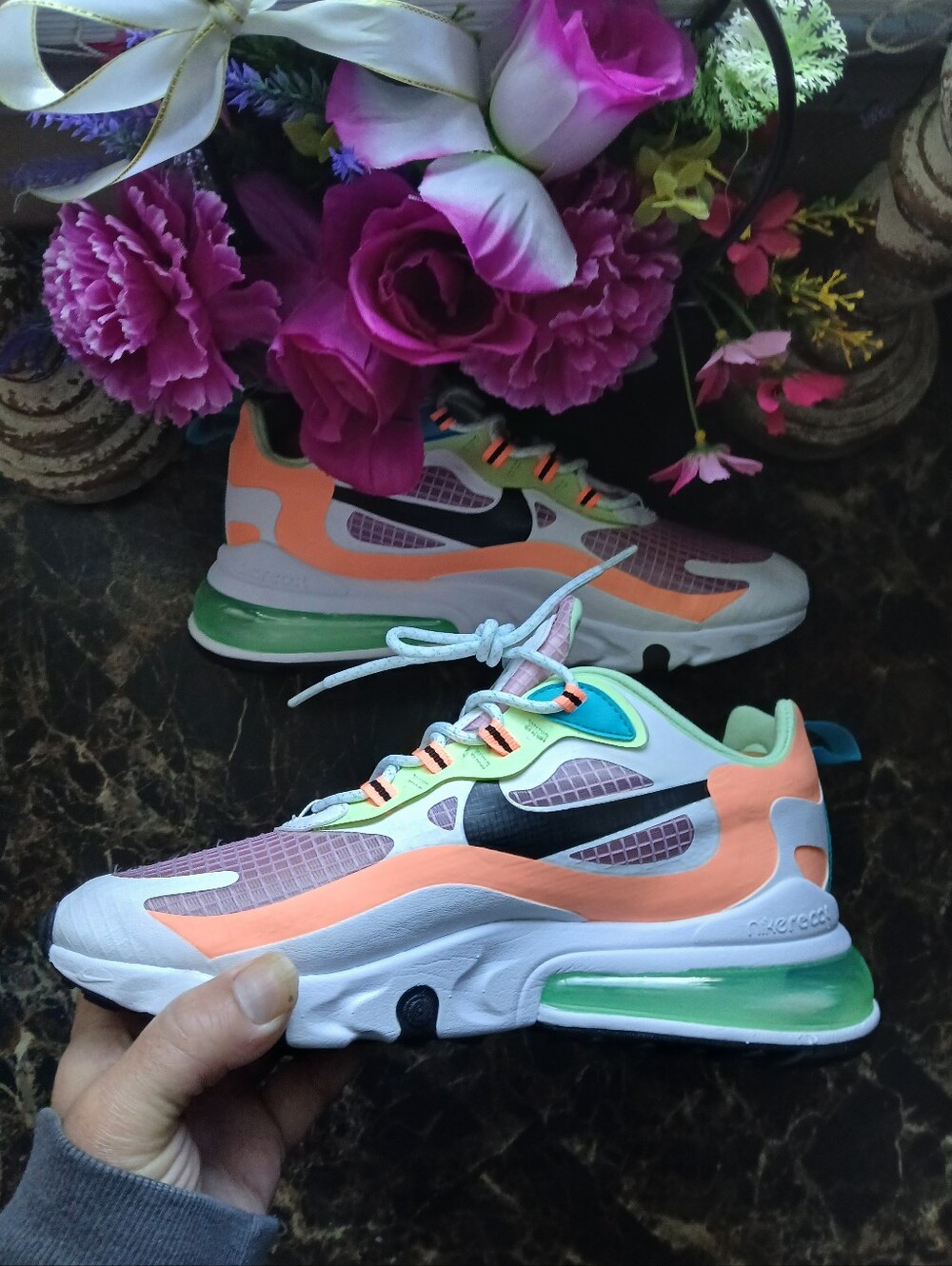 Nike AirMax 270 React SE Comfort/Athletic Lifestyle Shoes Size 8.5 for Women